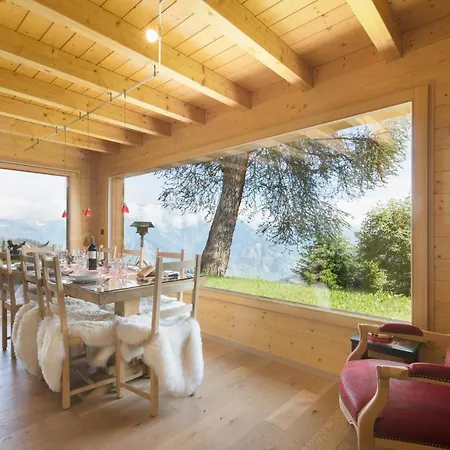 Chalet Meleze 샬레 *